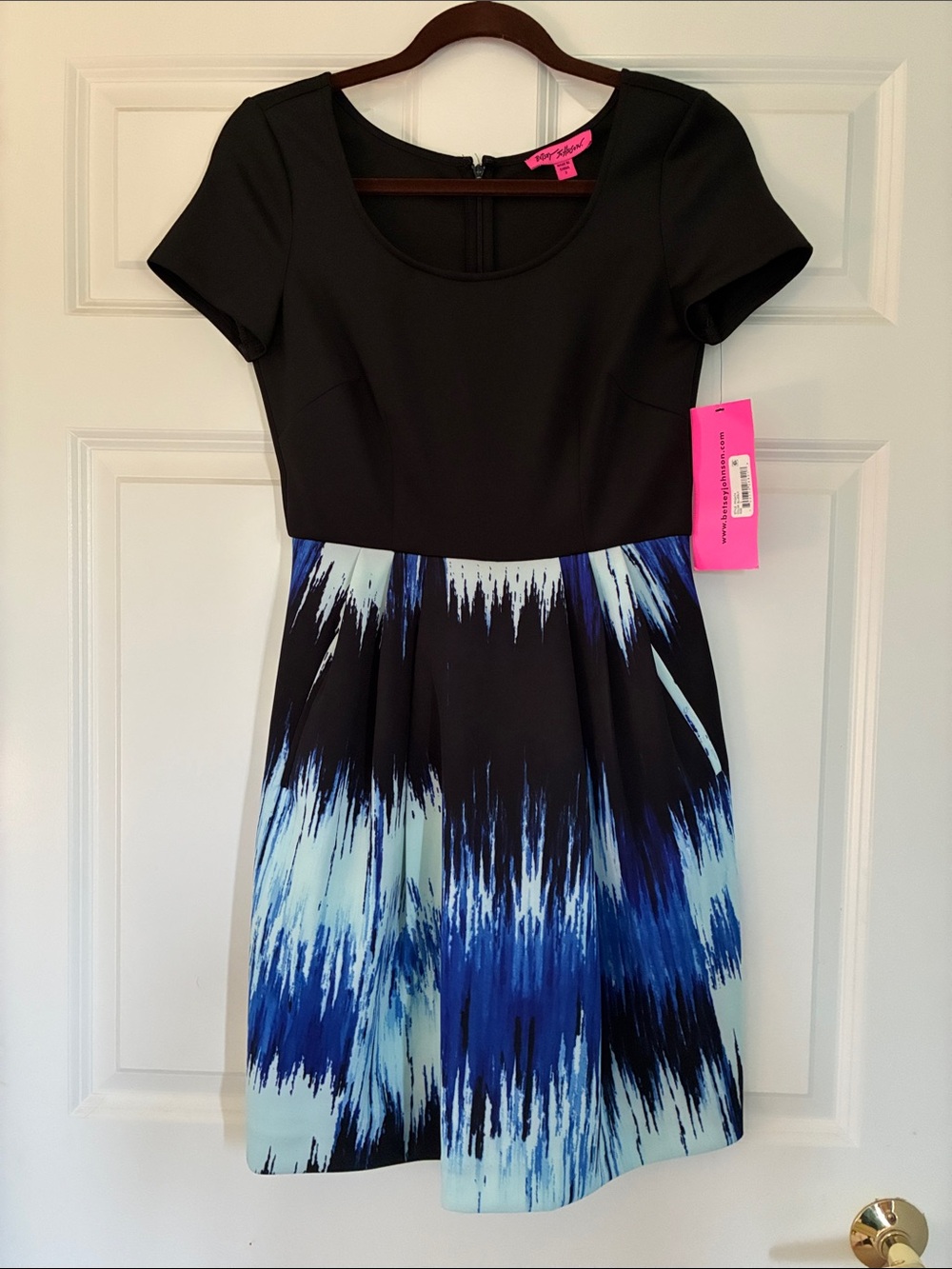 Betsey Johnson Black Bodice Blue Print Fit-and-Flare Women’s Dress (2)
